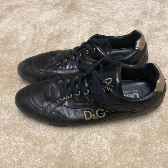 Elegant D&G Sneakers - Picture 1 of 3